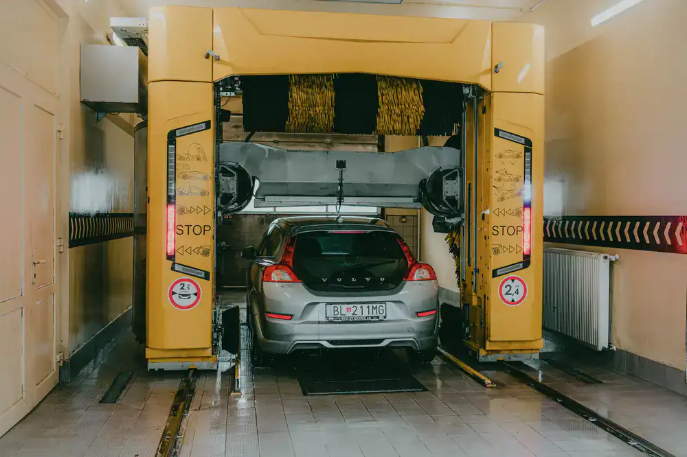 Mobile car wash operating in an office car park
